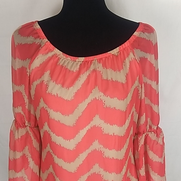 Vall Chevron tunic blouse. Size small - Picture 2 of 6